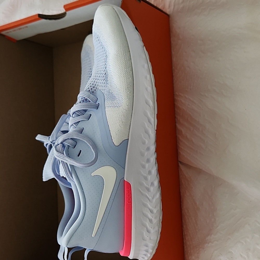 Nike Odyssey React 2 FlyKnit Baby Blue size 8.5